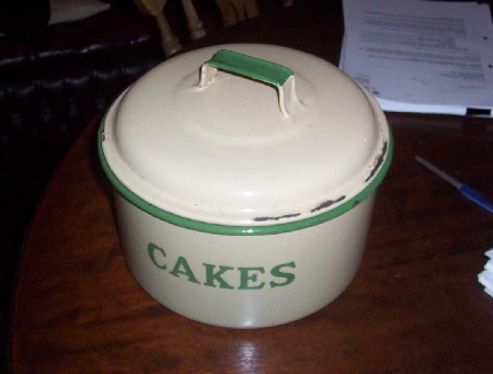 photo-029caketin_0.jpg