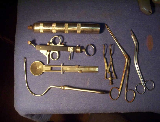 photo-010medicaltools_0.jpg